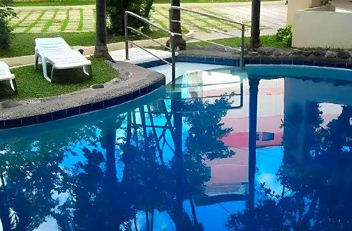 Vacation 3* Cebu Stadt