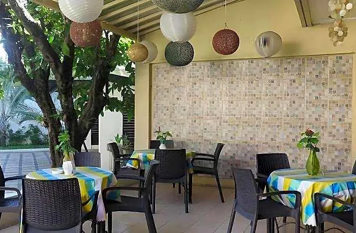 Vacation 3* Cebu Stadt